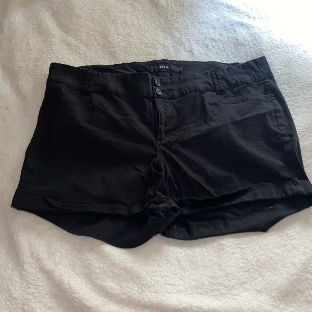 Torrid Double Button Stretch Shorts! Size:22